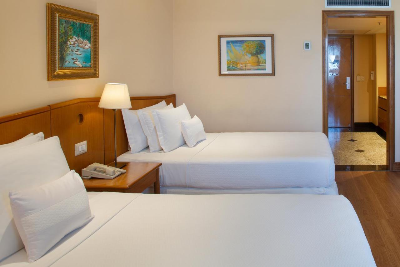 Windsor Barra Hotel Rio de Janeiro Esterno foto A room at the hotel